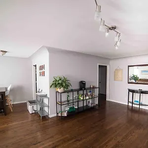  Holiday home Modern Near Downtown